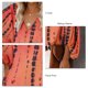 thumbnail image 4 of Blusa con Estampado Floral Nikou Cuello en V Manga Larga, 4 of 5
