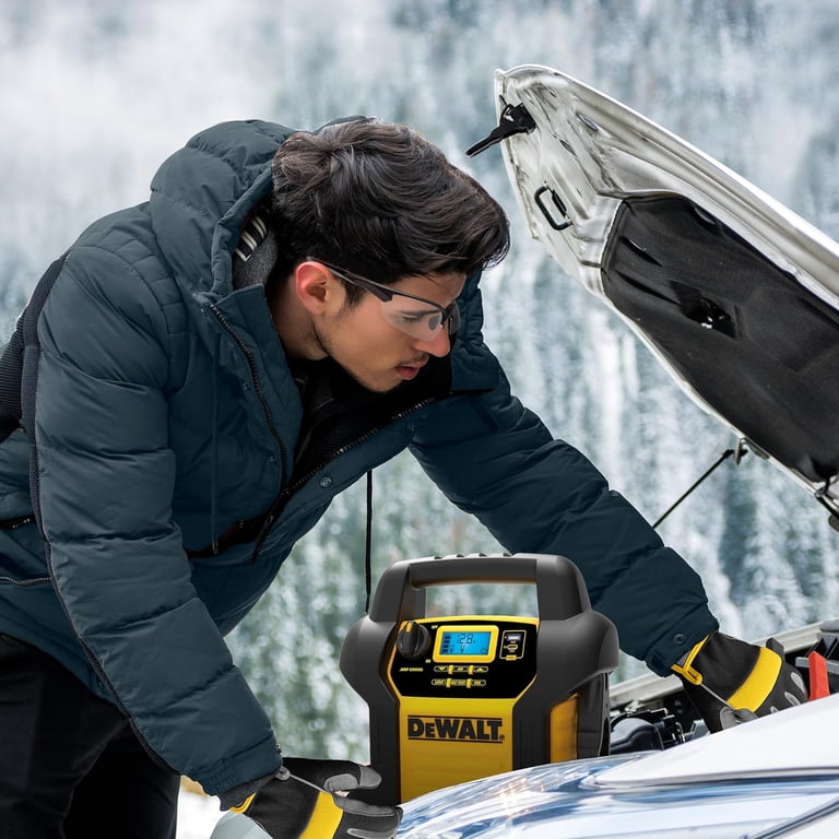DEWALT Digital Power Station Jump Starter, 1600 Peak Amps, 120 PSI  Compressor, USB Power Bank - Walmart.com