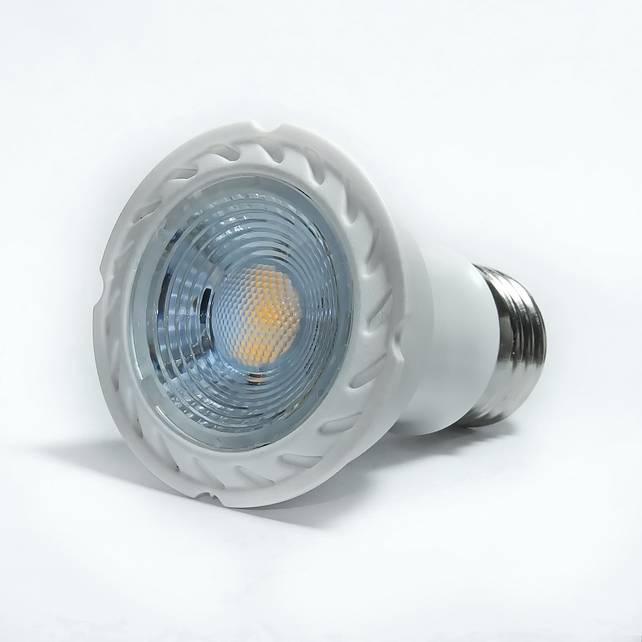 zephyr range hood light bulb