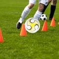 thumbnail image 3 of Balón de Fútbol de Tamaño Oficial Balón de Fútbol de Tamaño 5 de PVC para Competiciones Exámenes de Entrenamiento Juego Oficial en Interiores y Exteriores ANGGREK  Otros, 3 of 8