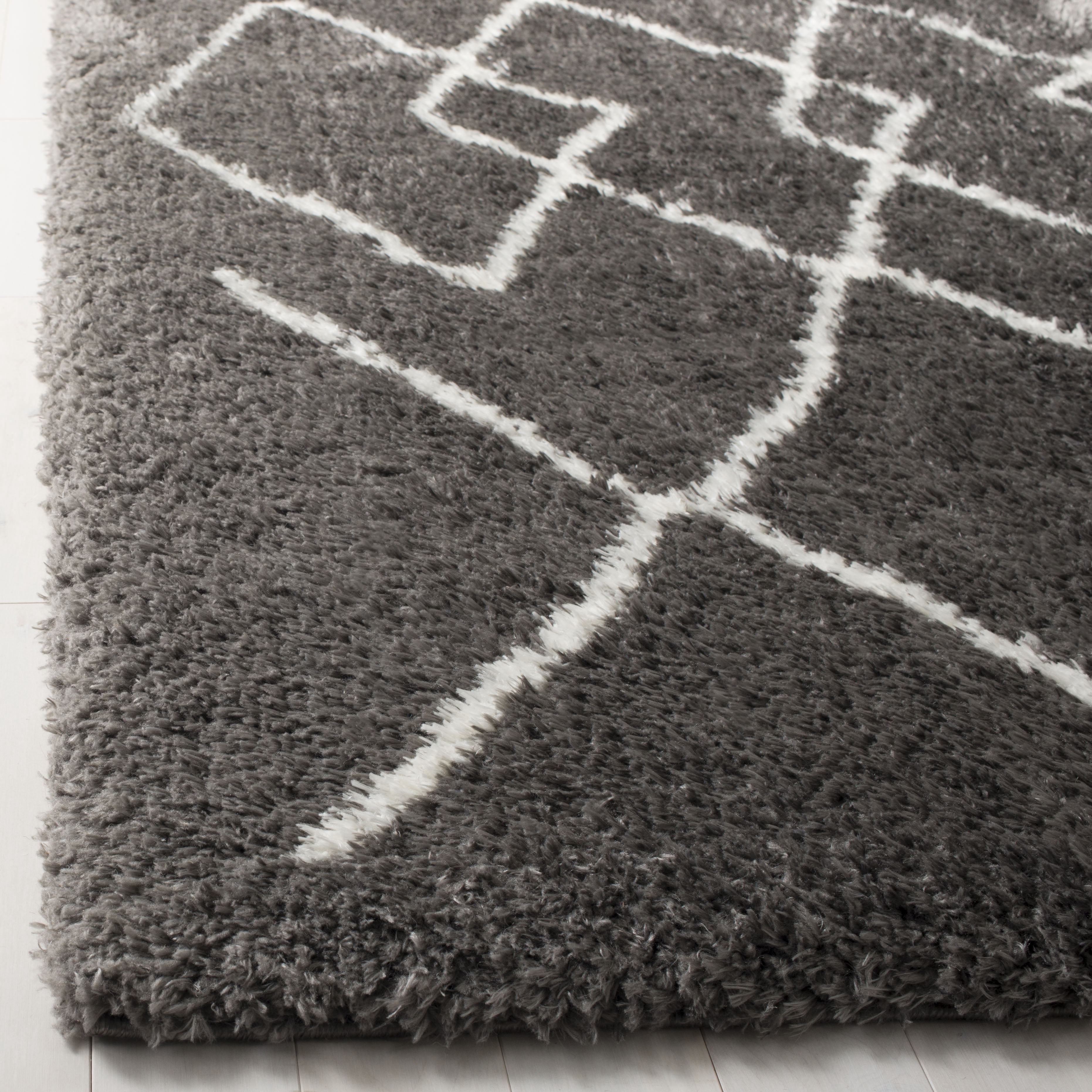 Safavieh Flokati Gisselle Abstract Shag Area Rug, Charcoal/Ivory, 5'3" x 7'6"