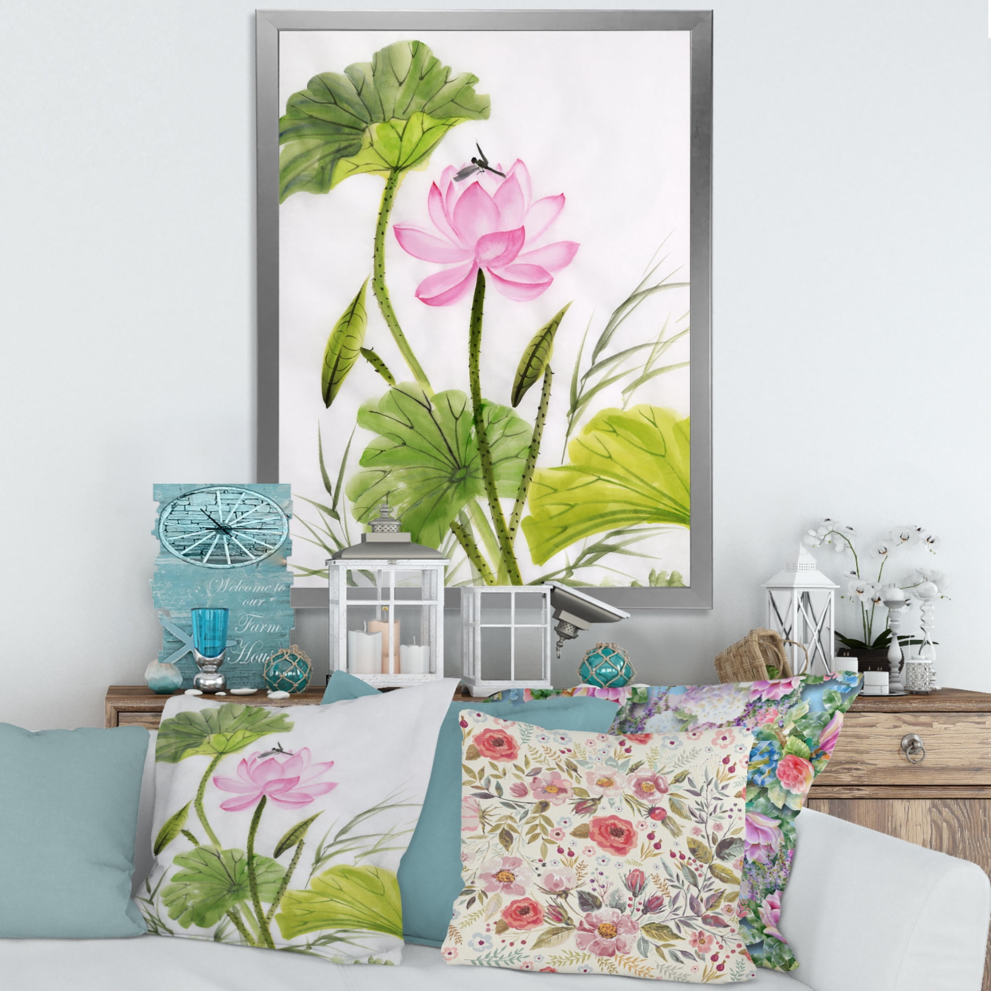Designart 'Single Vintage Pink Lotus Flower With Green Leaves' Traditional Framed Art Print