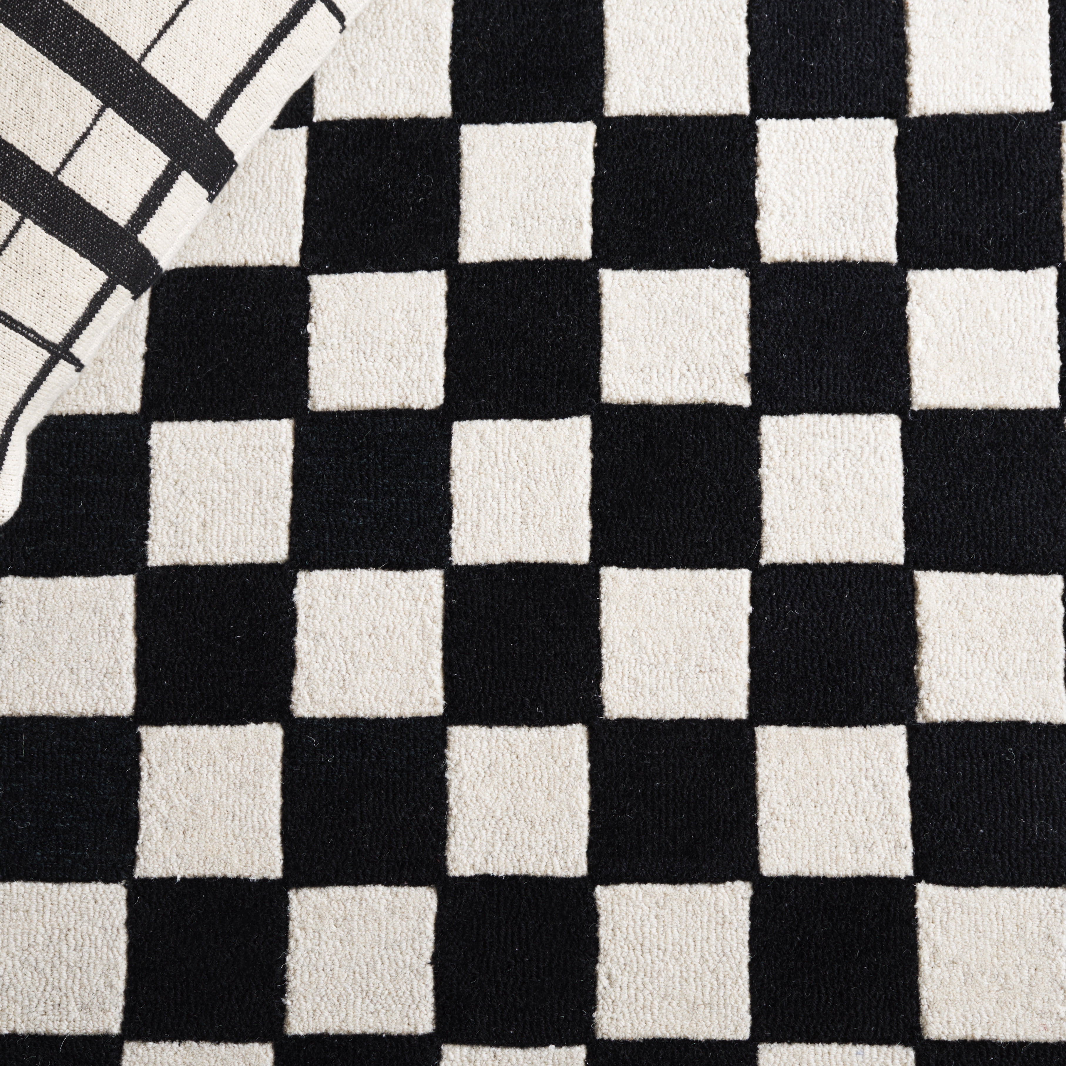SAFAVIEH Ebony Camille Checkered Area Rug, Black/Ivory, 4' x 6'
