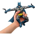 thumbnail image 3 of Figura de acción Mattel Batman 6,5" 22 articulaciones capa, 3 of 6