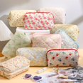 thumbnail image 2 of Bolsa de maquillaje Paterr acolchada de algodón con estampado floral, 10 unidades, para mujer, 2 of 9