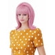 thumbnail image 3 of Peluca Rugelyss, vintage, corta ondulada, rosa con flequillo retro, 3 of 9