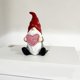 thumbnail image 1 of Adornos navideños, regalos navideños, San Valentín, enano de resina, estatua de enano., 1 of 3