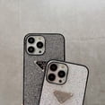 thumbnail image 4 of Férulas De Lujo De Purpurina Coloridas Funda De Teléfono Resistente Al Skid Para IPhone 11 Pro Max Classic Metallic Prada Logo Estilo Minimalista Para IP 12 13 14 Parachoques Cubierta, 4 of 4