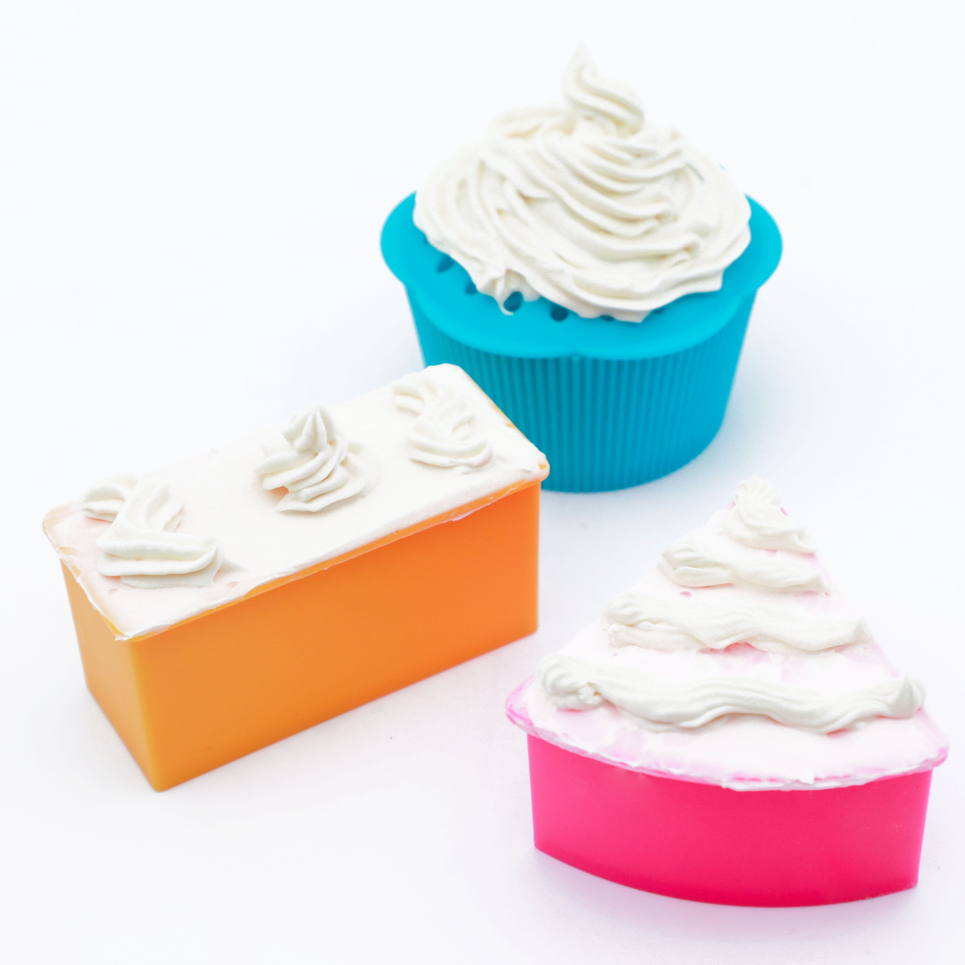Craft Smart White Whipped Clay Kit - Includes Decorative Tips, Air-Dry in 24 Hours, Conforms to ASTM D-4236 - Ideal for Crafting Swirls, Spirals & Embellishments, 6 Pack