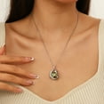 thumbnail image 3 of Juwaliy Collar de Mujer de 13 Mm Moon y Estrella Corazón Piedra de Nacimiento de Agosto Dije de Plata Esterlina 925 Peridoto Verde Joyería Celestial Regalo de Navidad Cumpleaños San Valentín para, 3 of 10