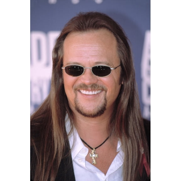 Travis Tritt At The Academy Of Country Music Awards, La, Ca 5222002. By Robert Hepler. Celebrity (8 x 10)