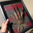 thumbnail image 2 of Freddy Krueger un Cauchemar sur la Rue de l'Orme Gant et Pull Accessoires de Fête, 2 of 4