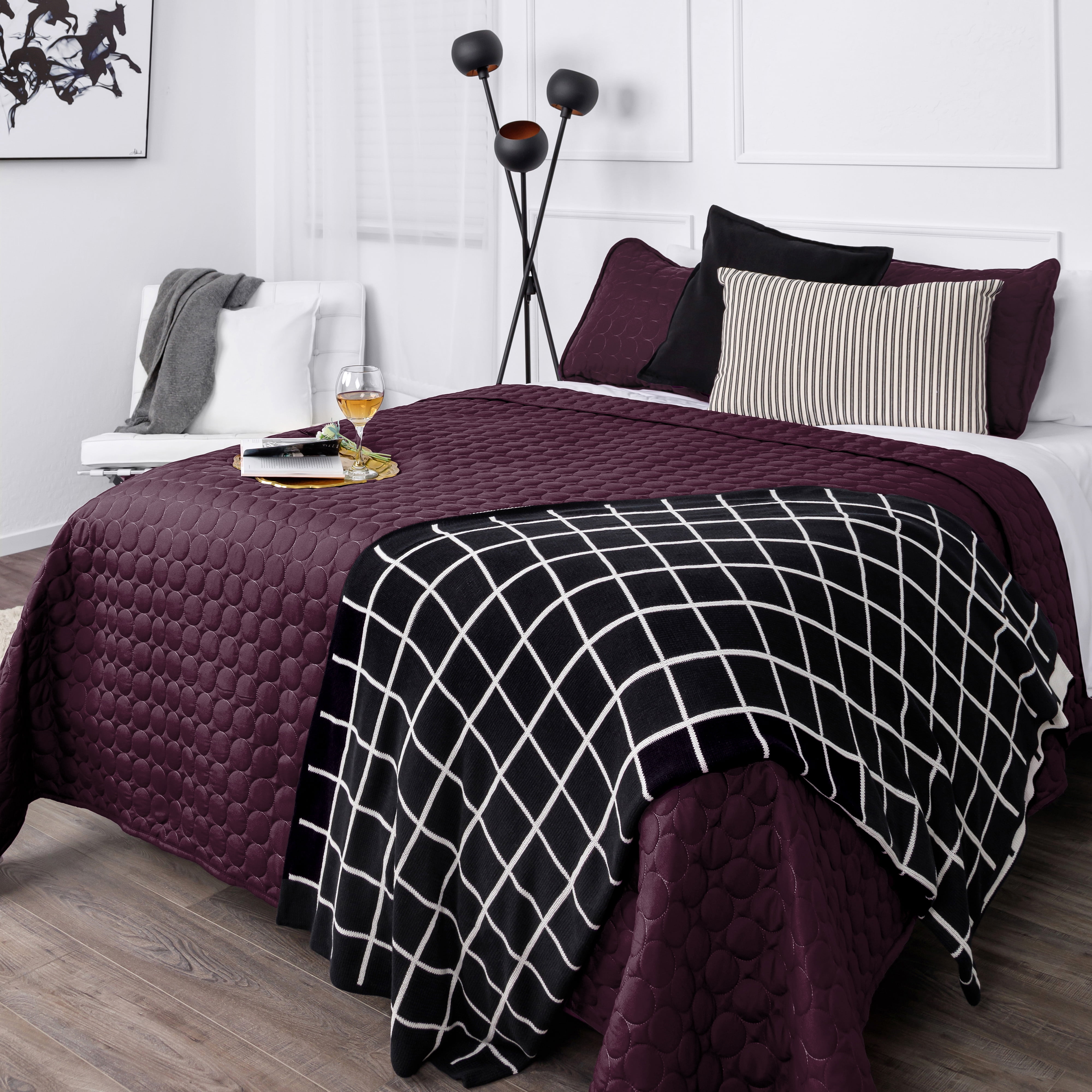 Southshore Fine Linens Oversized Quilt Bedding Set lightweight, bedspread 3-Piece, two matching shams, Purple, King / California King