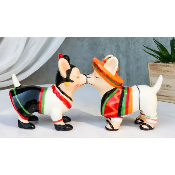 Kissing Mexican Chihuahua Dogs With Sombrero Hat Ceramic Salt And Pepper Shakers