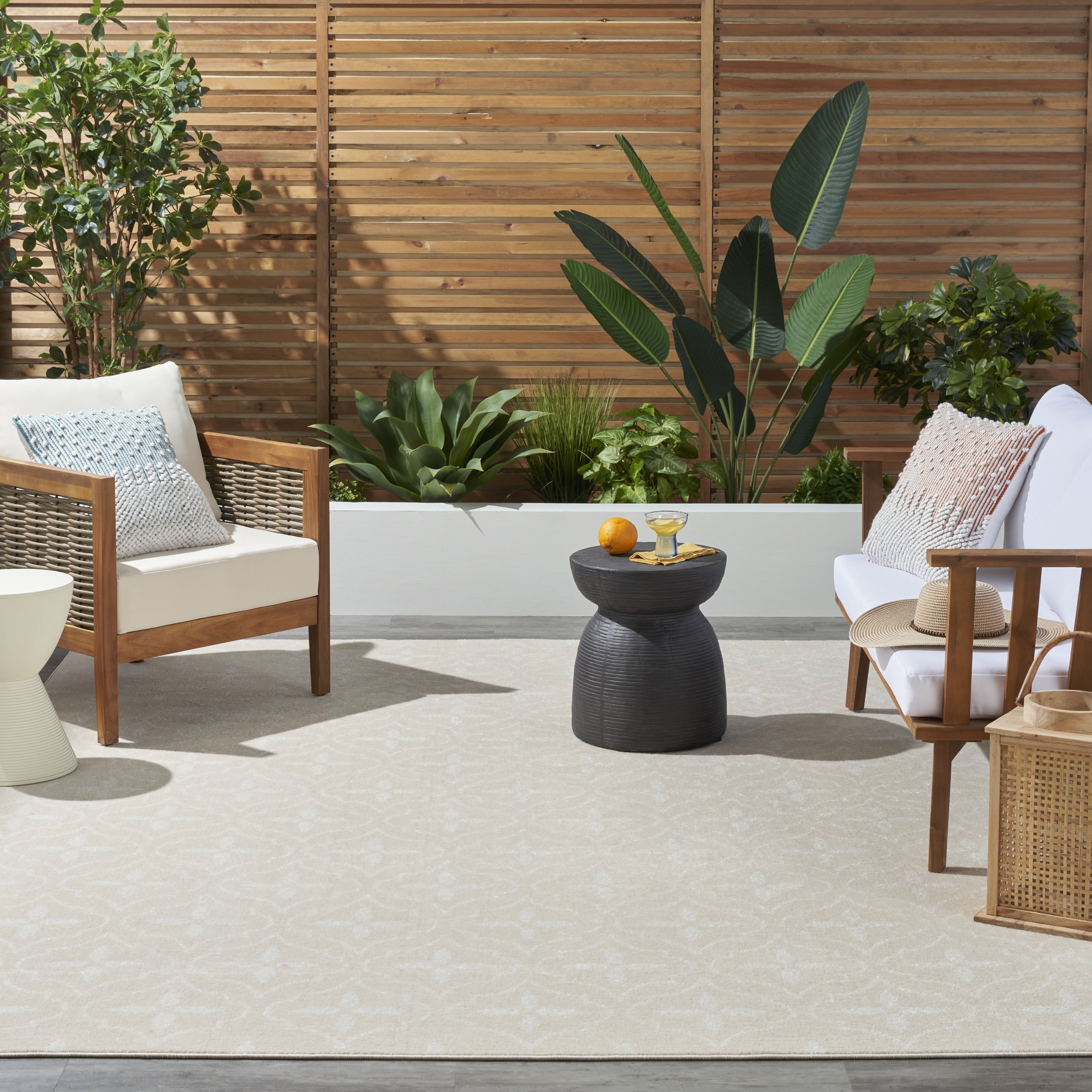 Nourison Essentials Outdoor Beige Ivory 6' x 9' Area Rug (6x9)