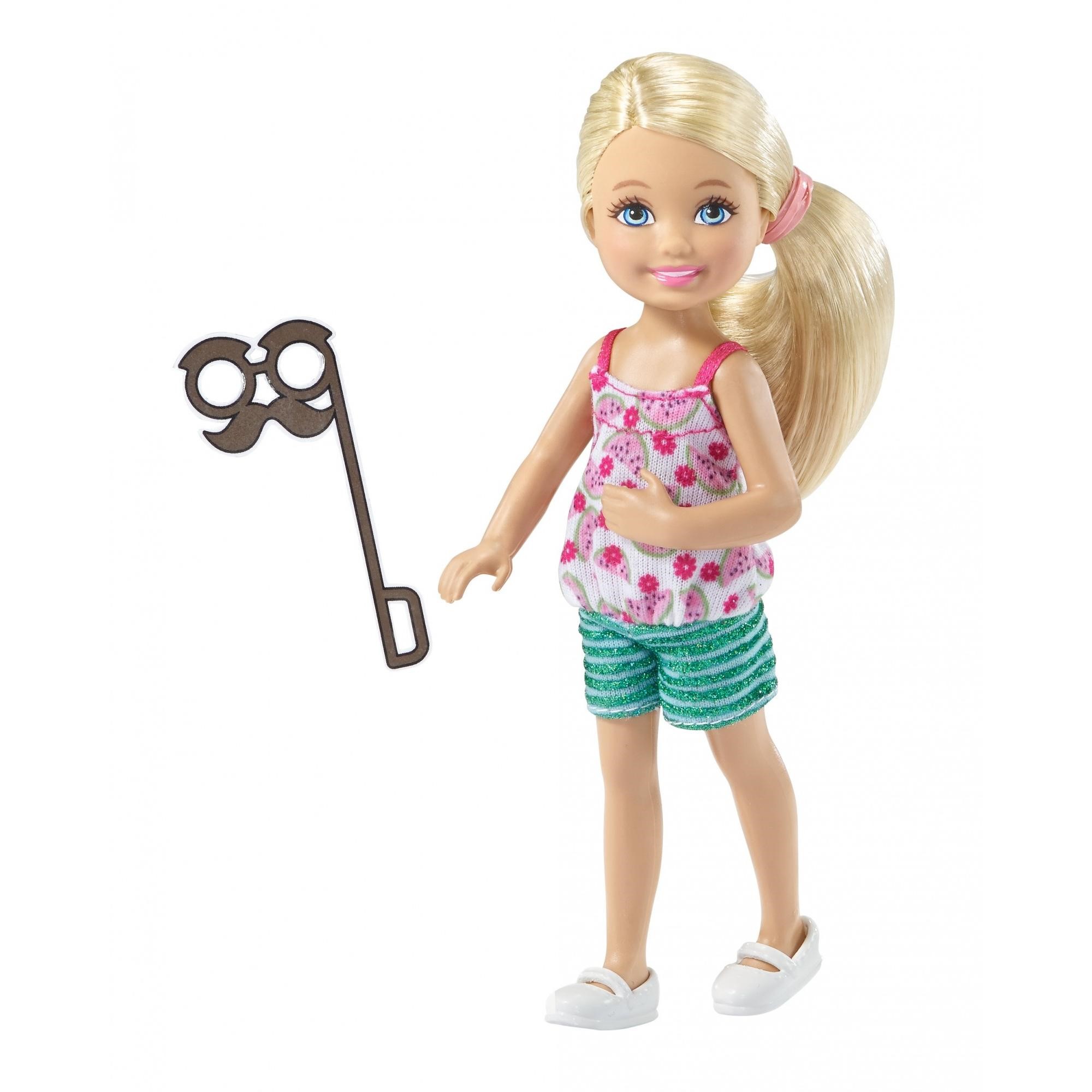 Найди куклы маленькие. Маленькие куколки большие. Кукла пупсик. Большая кукла. Куклы маленькие для девочек.