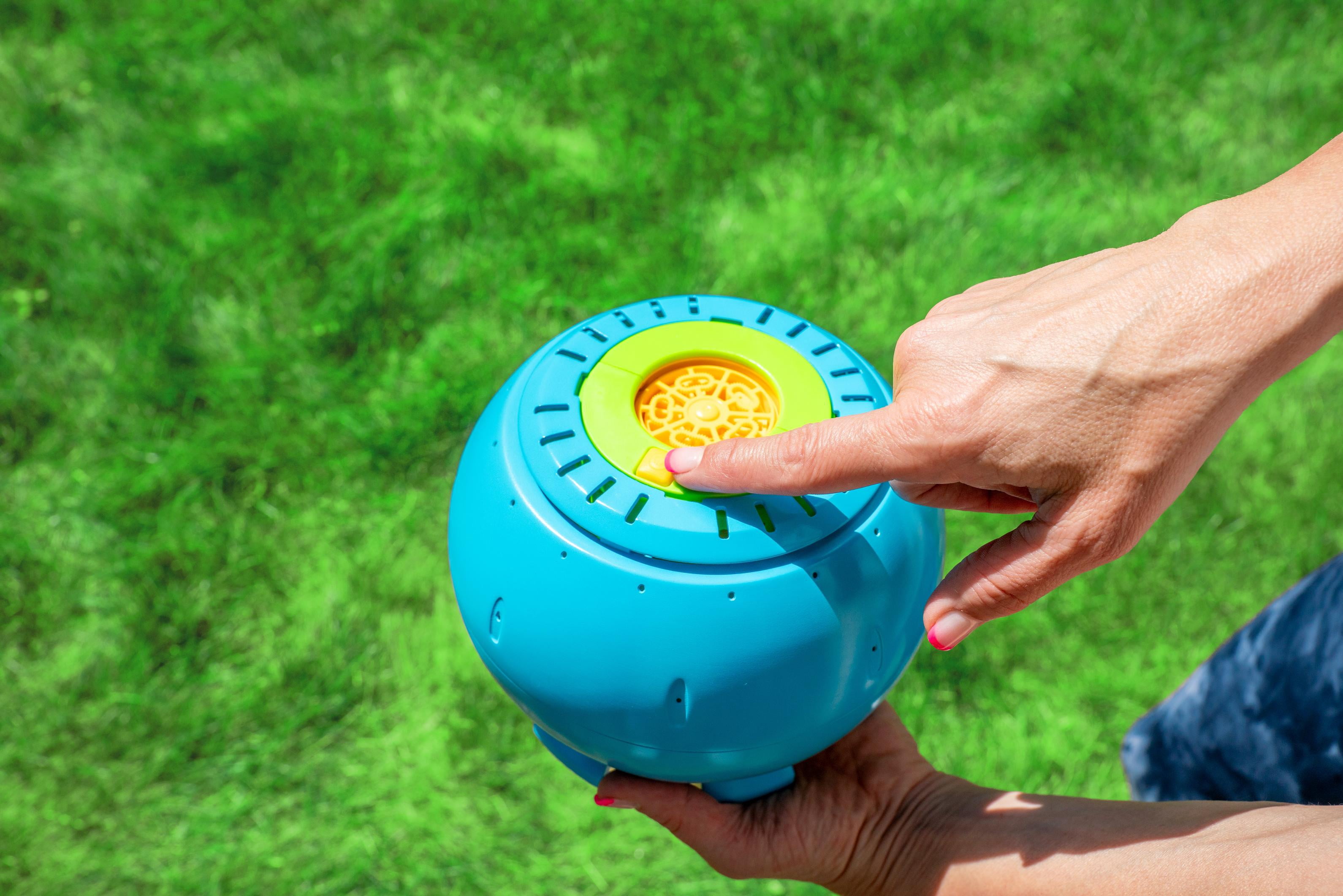 Little Kids Inc. Fubbles 2 in 1 Bubble Sprinkler with Premium Solution