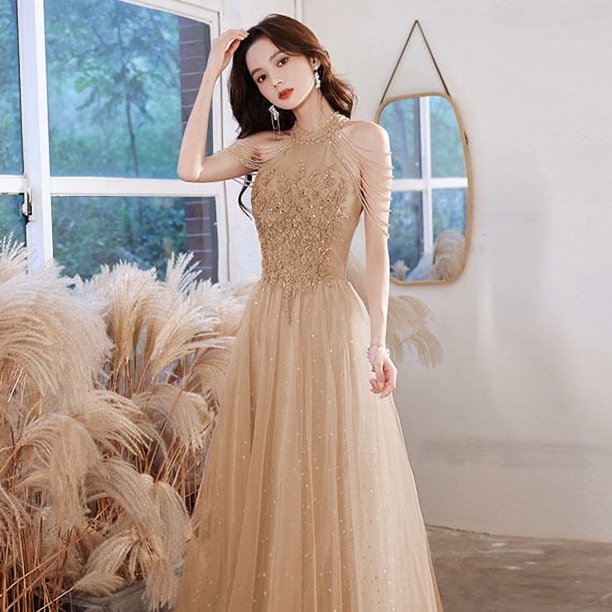 N150 vestidos de celebridades con cuello Halter personalizados vestidos de noche dulce recuerdo elegante caqui rosa neblina azul vestido de fiesta con cuentas