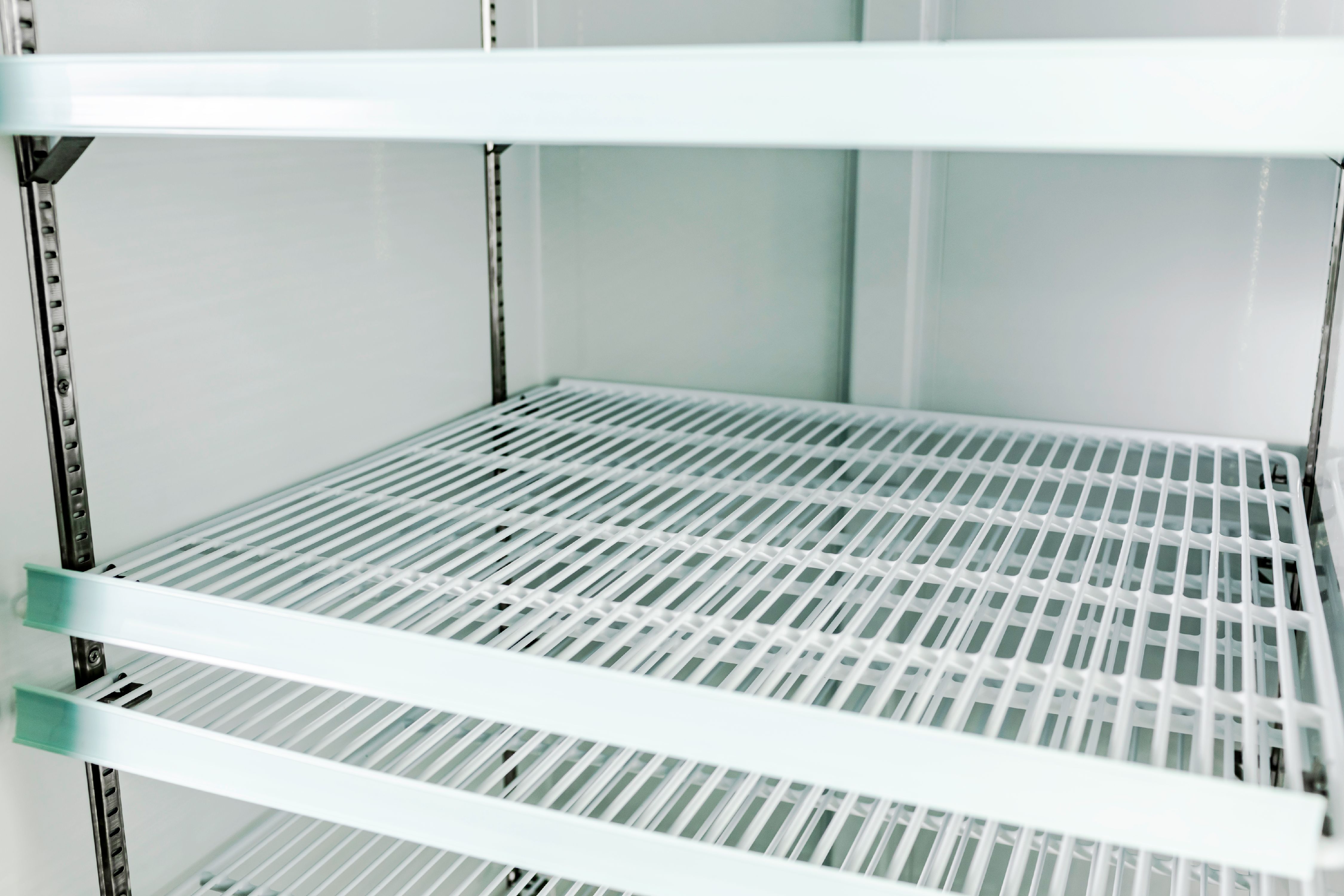 Heavy Duty Commercial 45 cu ft Glass (2 Door) Merchandiser Refrigerator with Swing Door