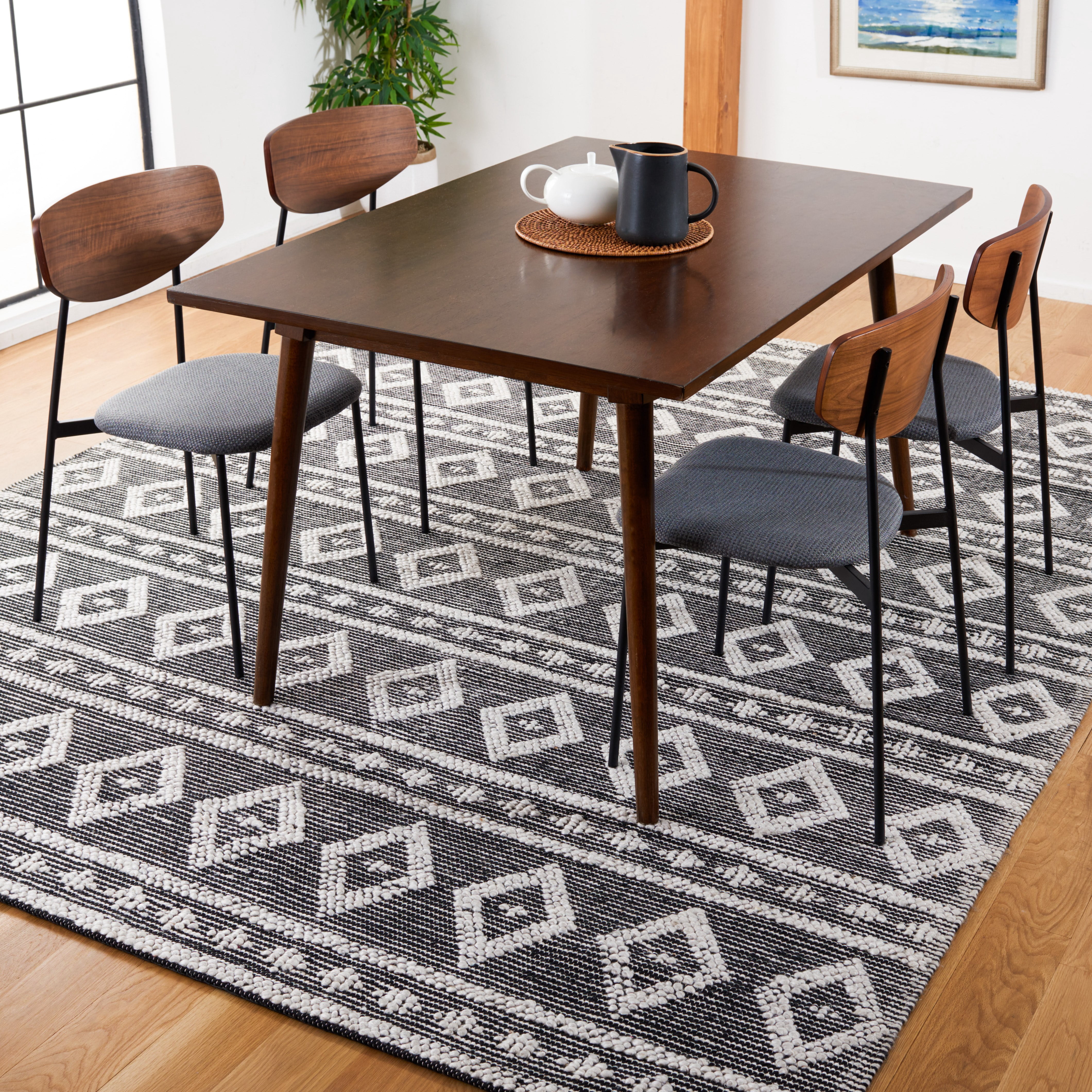 SAFAVIEH Natura Darell Southwestern Area Rug, Silver, 8' x 10'