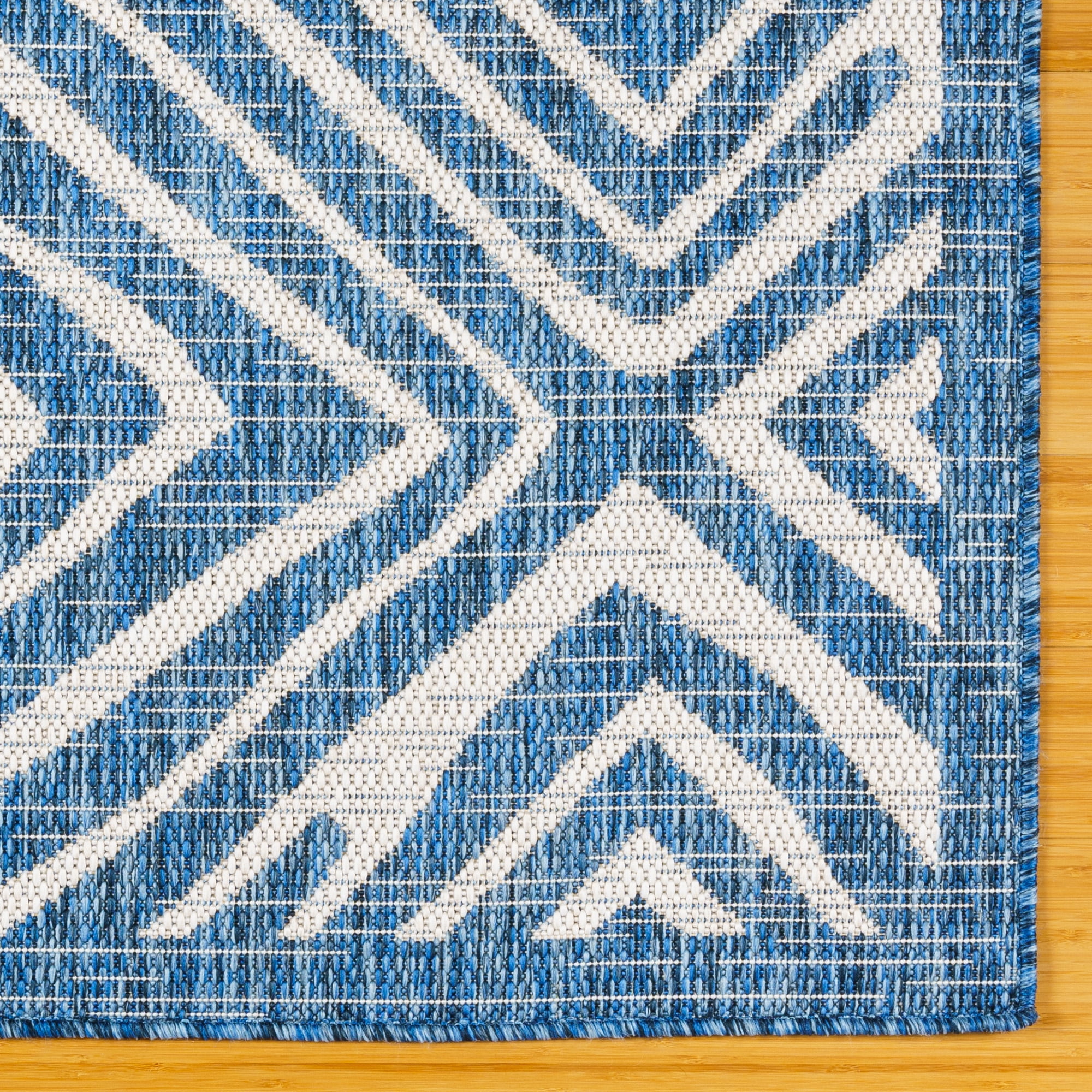 Savara Kaya Indoor/ Outdoor Polypropylene Navy Flat Weave Area Rug, 5x8