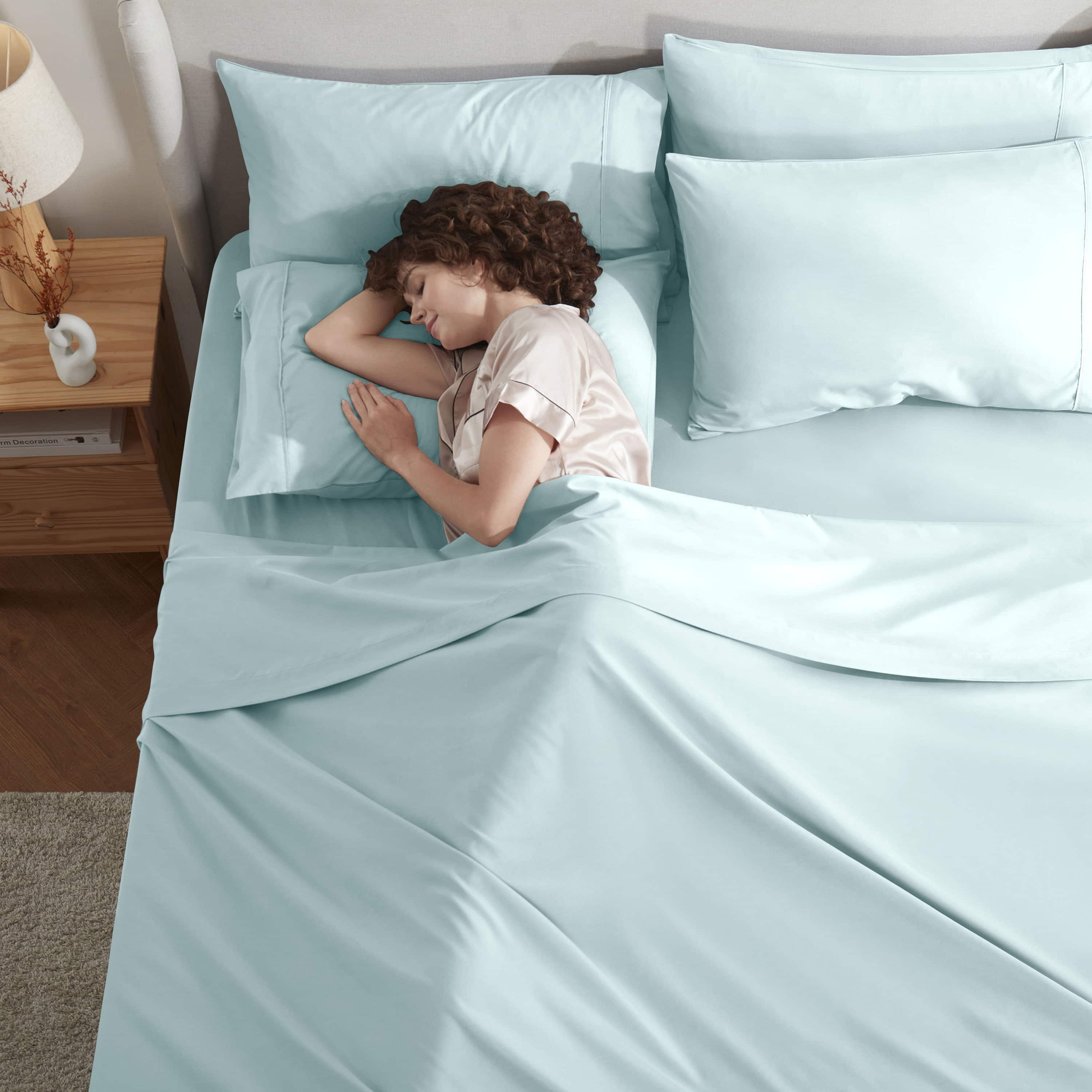 LammaLoe Extra Deep Pocket Twin Sheets set, Fits 18"-24" Mattress, 4 Piece Soft Microfiber Bed Sheet Sets, Light Blue