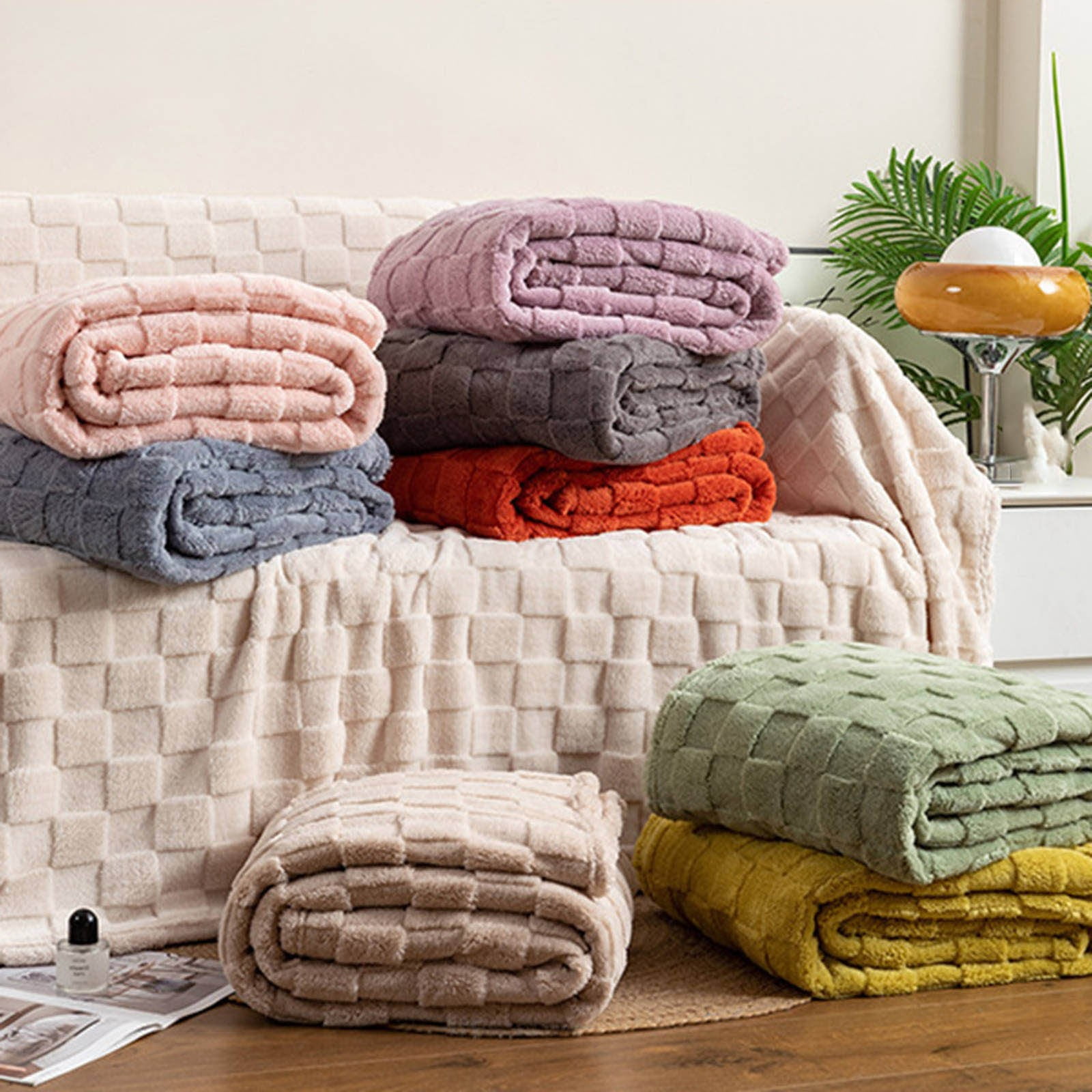 Soft Blankets for Beds, Plush Soft Fleece Throw Blanket Blankets for Bed, Fuzzy Cozy Flannel Blanket Throw for Sofa, Soft Warm Light Weight for Travelling In Spring Summer,27.56 X 39.37 Inch