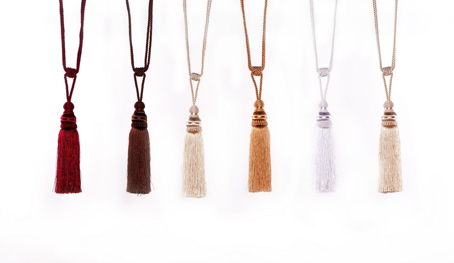 Gouchee Design Tassel Petite