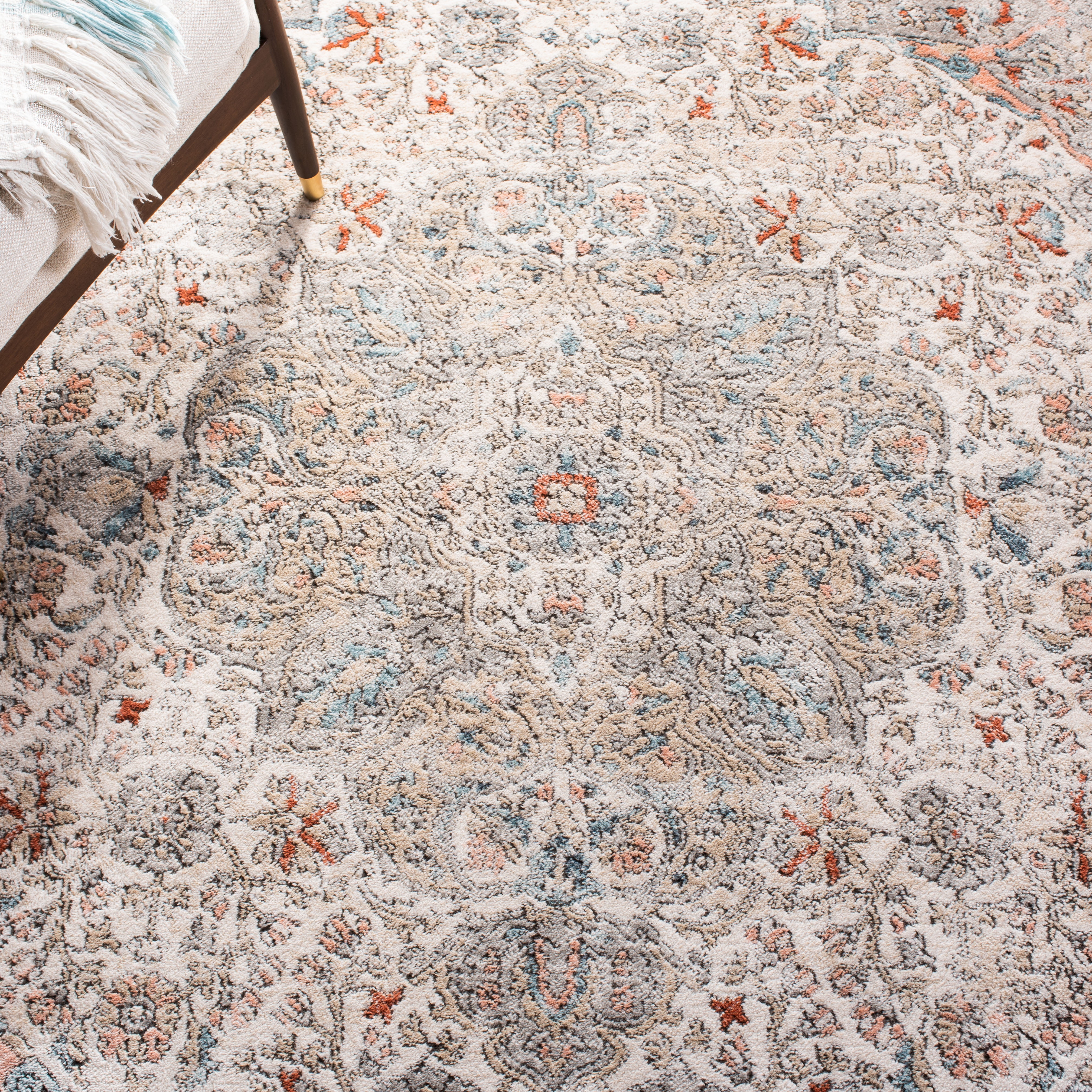 SAFAVIEH Oregon Einri Floral Runner Rug, Grey/Ivory, 2'2" x 10'