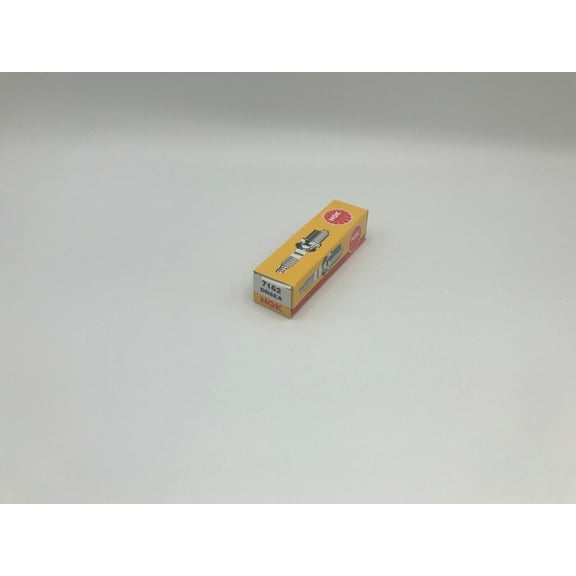 Genuine NGK Spark Plug DR8EA 7162
