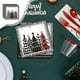 thumbnail image 1 of Juego de vajilla desechable para fiestas con diseño de árbol de Navidad a cuadros blancos y negros | 16/20 piezas de platos, vasos y servilletas de papel de 7 y 9 pulgadas | Vajilla navideña para, 1 of 6