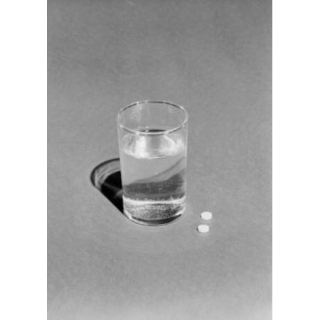 Verre d'eau et deux pilules toile - (18 x 24)