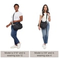 thumbnail image 4 of Bolso bandolera Baggallini Essential Hobo con RFID para mujer, color negro, 4 of 6