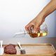 thumbnail image 2 of Botella dispensadora de aceite de oliva sin goteo: vertedor de vidrio de borosilicato a prueba de fugas, un elemento esencial de cocina fácil de limpiar, 2 of 4