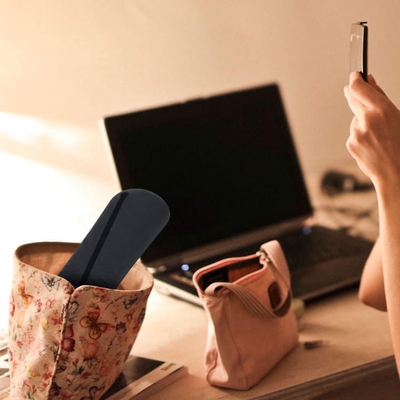 COOPHYA Portable Silicone Makeup Brush Holder in Black, Compact Cosmetic Brush Storage Bag for Travel and Daily Use
