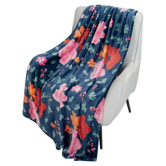 HOMETRENDS Velvet Plush Throw