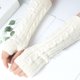 thumbnail image 1 of Guantes de invierno para mujer, de punto, cálidos, de medio dedo, abiertos, de poliéster, 1 of 3
