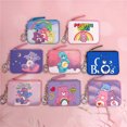 thumbnail image 4 of Cartera de cuero con diseño de osos cariñosos de caramelos, bolso con cremallera de dibujos animados, bolsa de almacenamiento de identificación, colgante de anime, decoración, juguetes bonitos para ni, 4 of 5