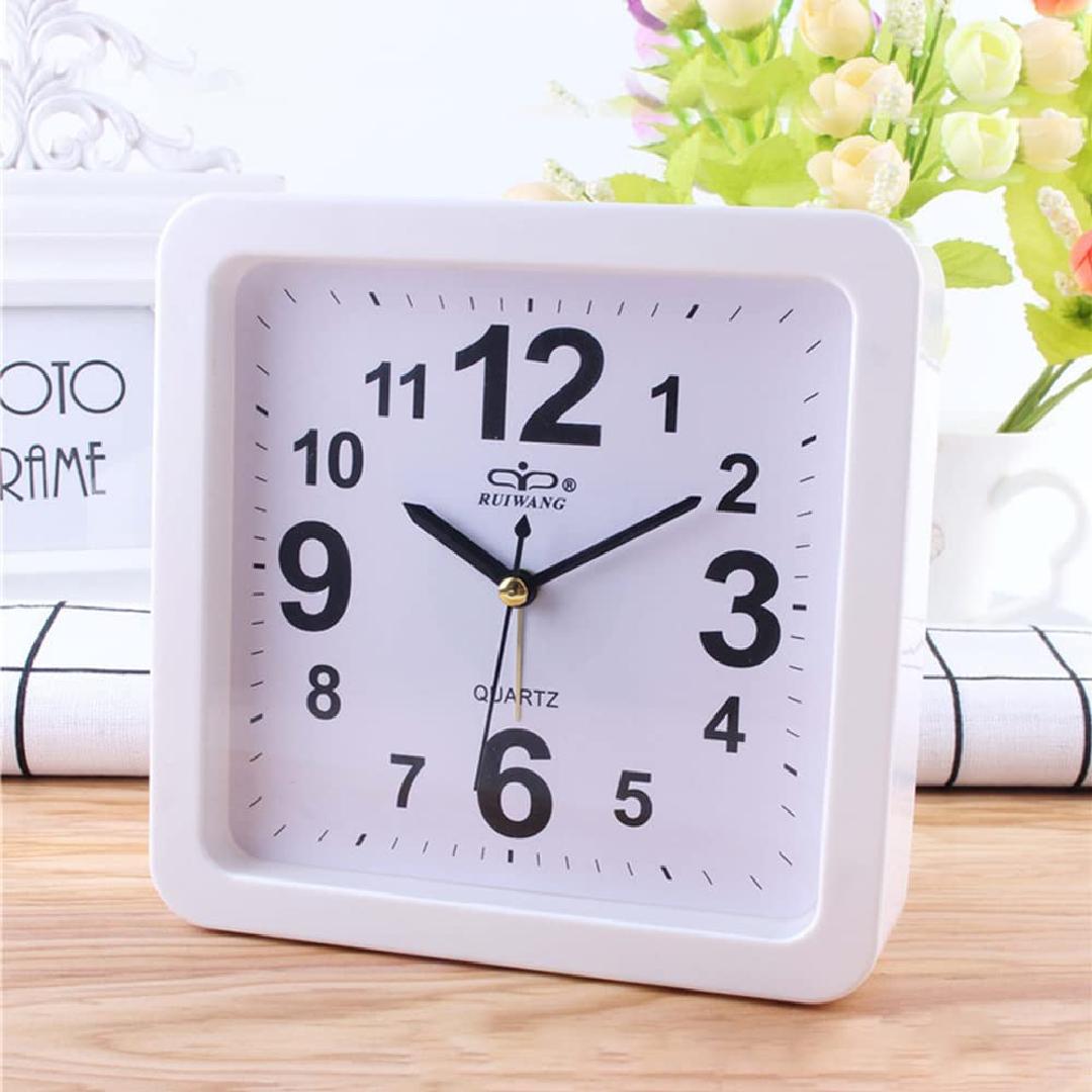 6 Inch Simple Small Bedroom Bedside Student Office Desk Clock, Battery Operated Travel Kids