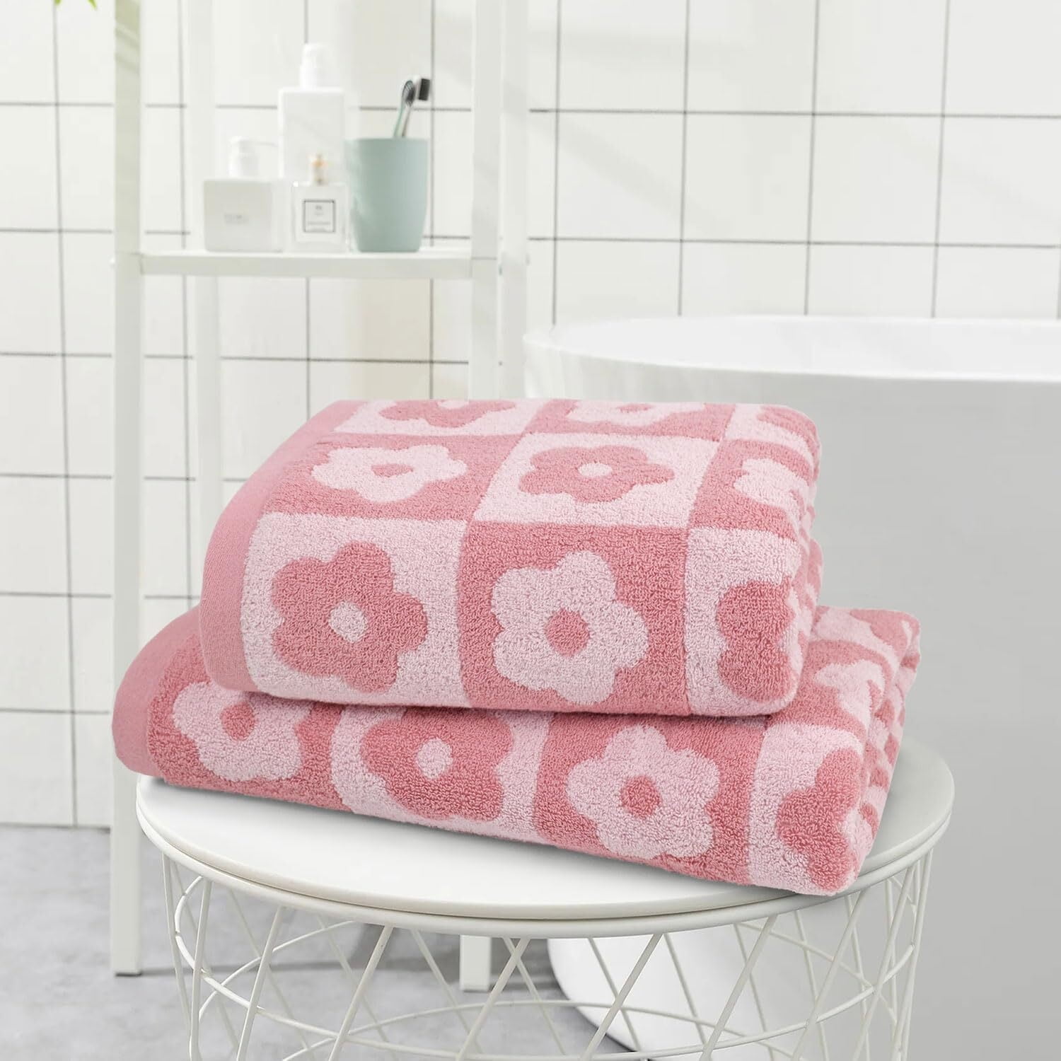 2-Pieces Luxury Bath Towels Checkered Floral, Pink Shower Towel for Women Girls 27.5x55 Inches, 100% Cotton Absorbent Body Towels