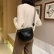 thumbnail image 5 of Bolso cruzado informal de cuero PU para mujer bandolera de hombro Likrtyny  de Color liso, 5 of 9