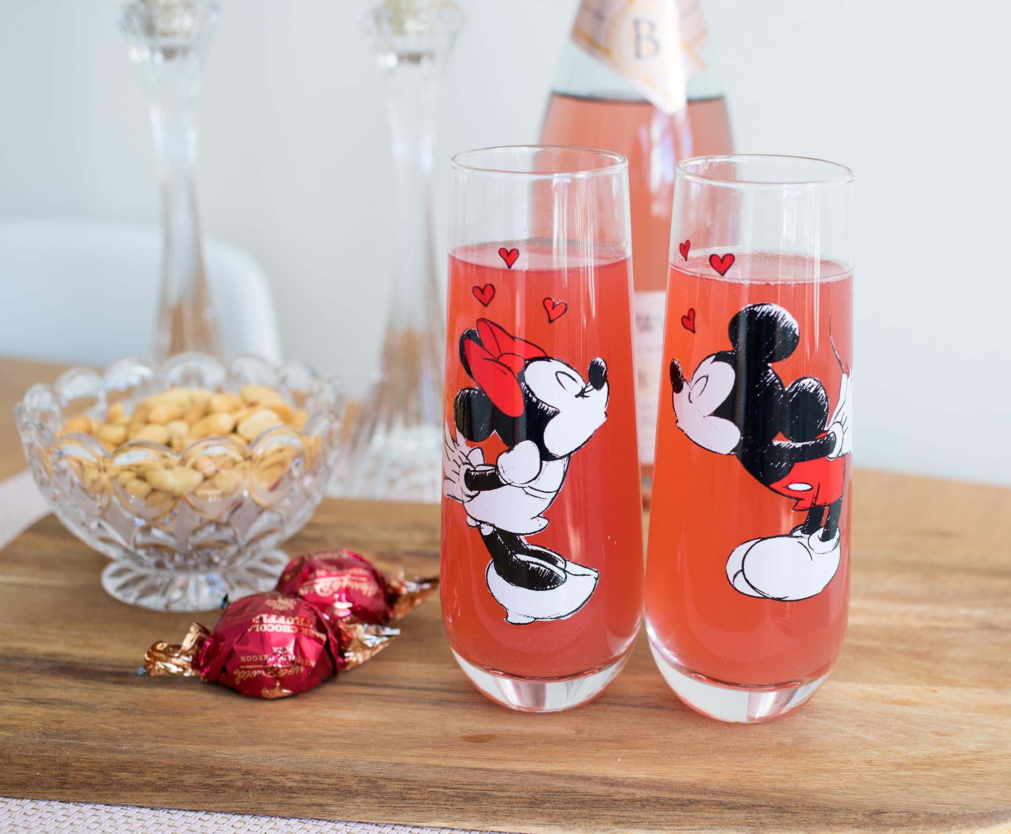 Disney Mickey & Minnie Love Halftone Hearts Stemless Wine Glass