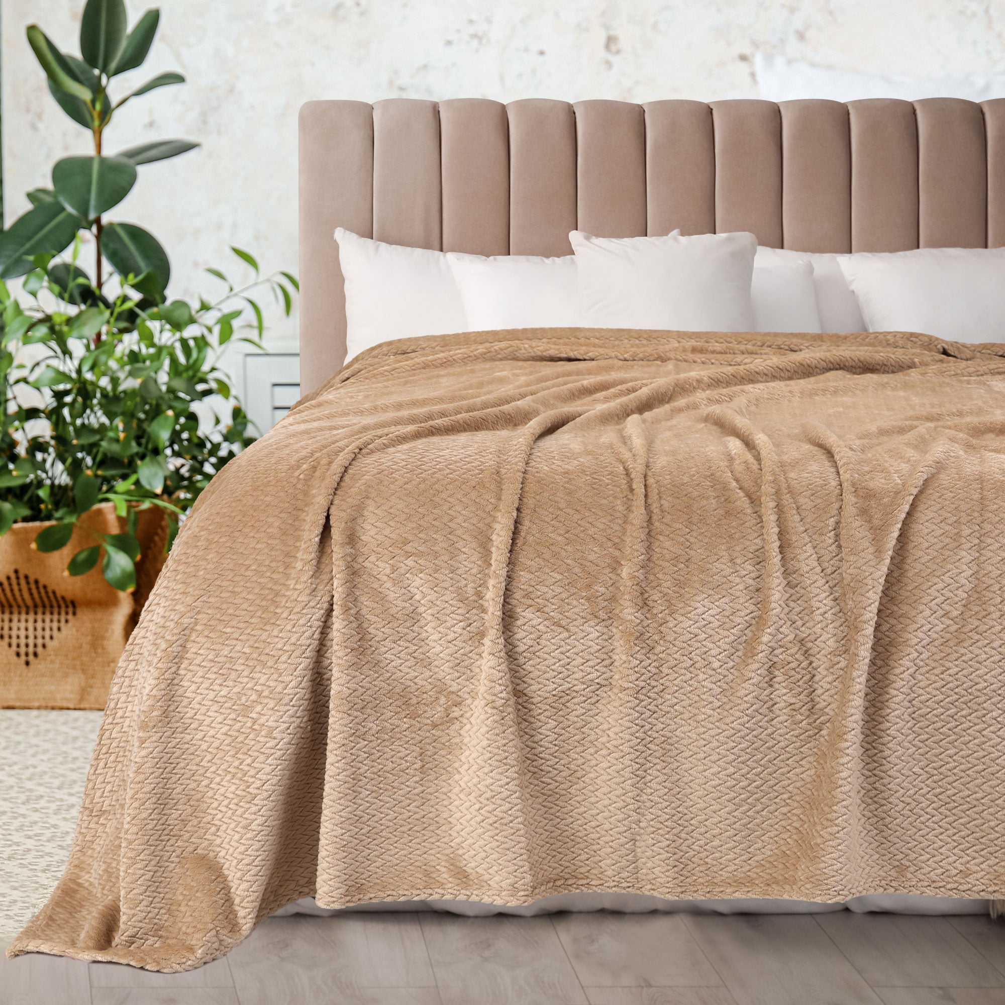 Unique Bargains 280GSM Flannel Fleece Throw Bed Blanket, 59" x 78", Taupe
