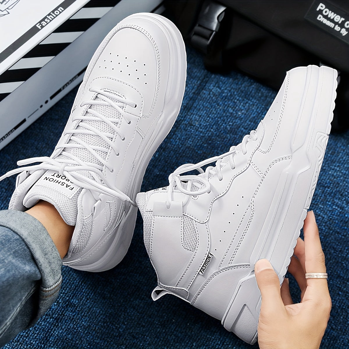 Men'S And Women'S Casual High-Top Skateboard Shoes Pure White Sneakers Round Toe Lightweight Comfortable Minimalist Style Campus Style Daily Outing Hiking Shoes Couple Shoes Men'S Shoes