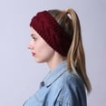 thumbnail image 4 of Diadema de invierno de lana tejida con cable para mujer, 4 of 5