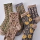 thumbnail image 2 of Zhuge 5 pares de calcetines florales para mujer, calcetines de algodón con rayas nórdicas y flores, calcetines retro bonitos y dulces con flores para niñas, 5-b, 2 of 5