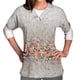 thumbnail image 3 of Puntoco Blusa de manga corta con cuello en V para mujer, uniforme con bolsillos estampados, blusa de enfermería Puntoco Puntoco-2319, 3 of 5