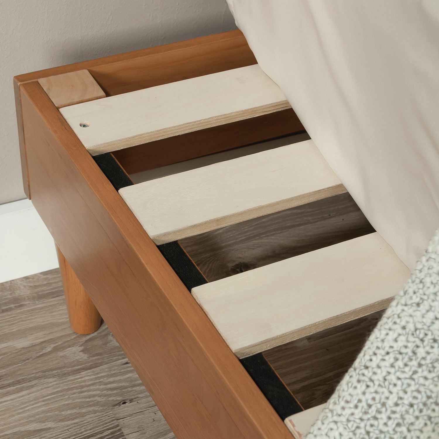 Sauder Cannery Bridge Queen Platform Bed, Complements Sindoori Mango, 429425