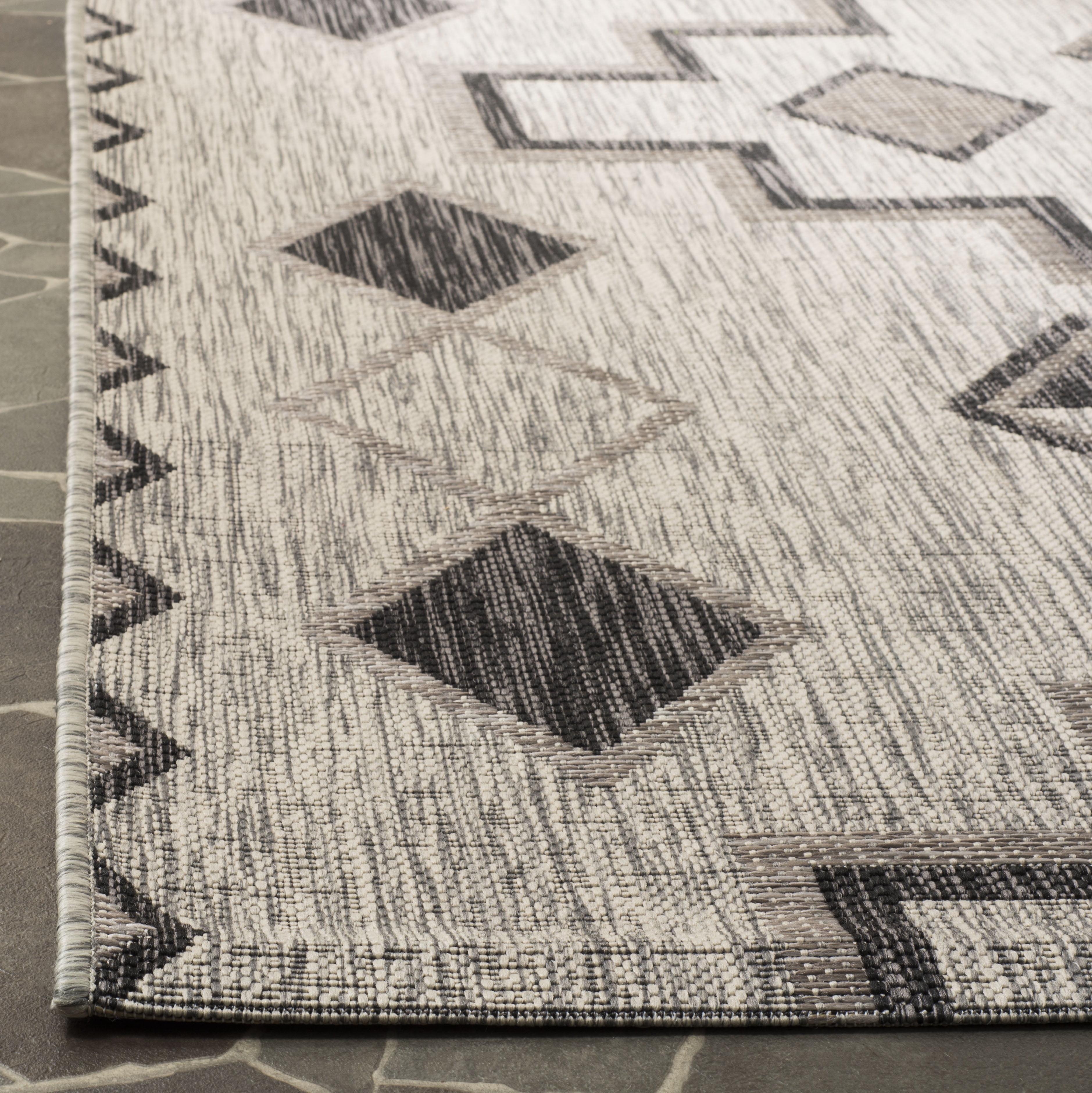 SAFAVIEH Courtyard Floella Geometric Indoor/Outdoor Runner Rug, Grey/Black, 2'3" x 14'