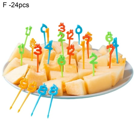 

IOAOAI Food Pick 1 Set Multipurpose Lovely Pretty Children Animals Cute Fruit Pick